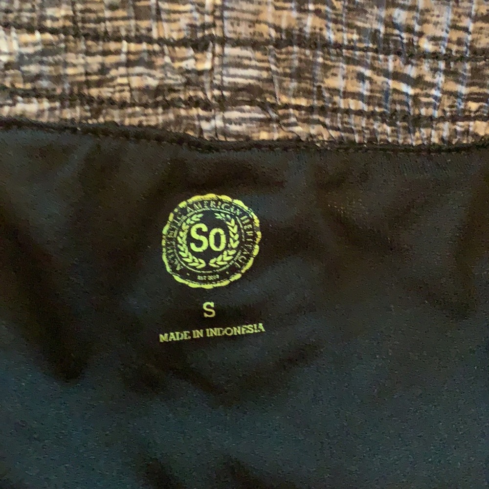 Shorts - Picture 3 of 4